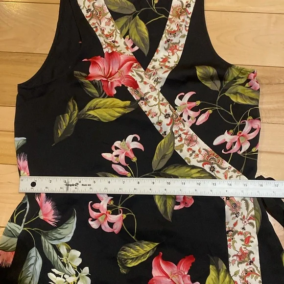 Tommy Bahama Floral Black Sleeveless Wrap Top - Picture 4 of 11